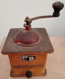 Macinino da caffè antico 