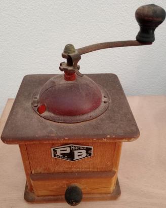 Macinino da caffè antico 