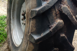 Gomma trattore 380/85-24 Pirelli 14.9