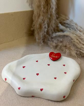 Vassoio vuota tasche beige cuoricini love argilla