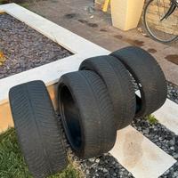4 gomme Michelin 225 40 18