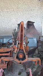 aratro bivomere balzani 13 q.li