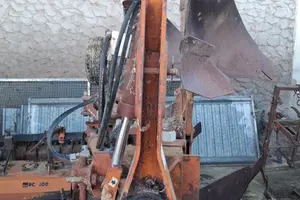 aratro bivomere balzani 13 q.li