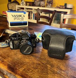 Macchina fotografica  analogica  Yashica Fx-3