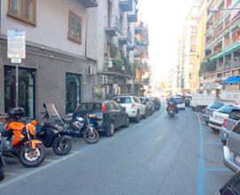 Chiaia - Via M.Schipa negozio ristrutturato
