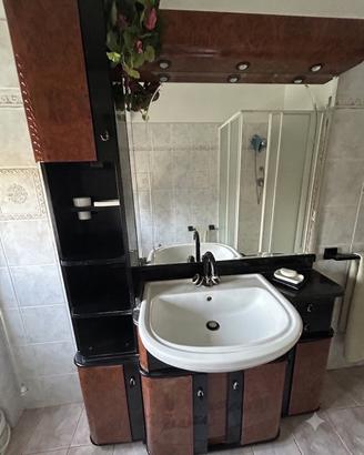Mobile bagno con lavello
