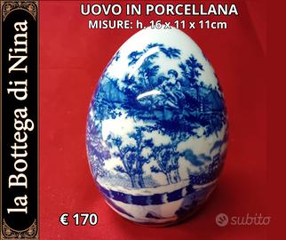 UOVO DECORATIVO IN PORCELLANA Decoro Blu su Bianco