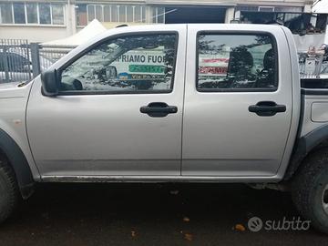 Porta anteriore e posteriore sinistra Isuzu D-Max