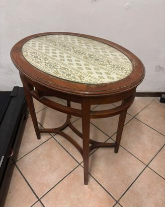 Tavolino ovale classico, legno con piano decorato