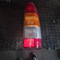 Faro - Stop Posteriore Destro Per Nissan Vanette