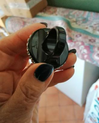 anello in plastica dura. 