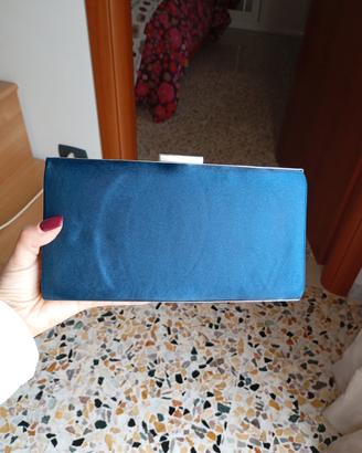 pochette Carpisa blu raso