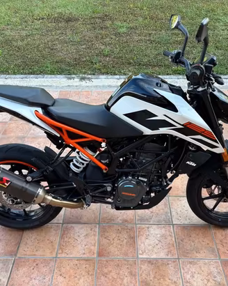 KTM duke 125