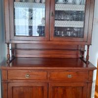 Credenza con vetrina