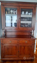 Credenza con vetrina