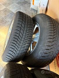 Gomme invernali Continental  215/65 R16