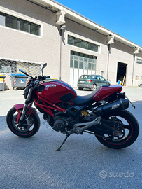 Ducati Monster 696 plus depotenziata