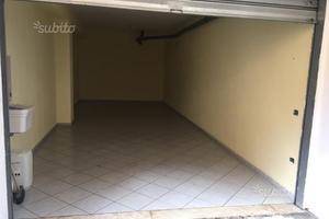 Garage sito in Pratola Serra