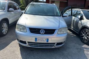 VOLKSWAGEN Touran - 2003
