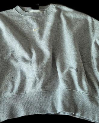 Felpa Nike Sportswear modello sportivo oversize