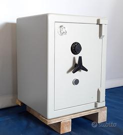 Cassaforte LIPS VAGO RT74 (376kg)