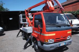 AUTOPIATTAFORMA 17 METRI