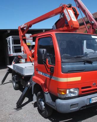 AUTOPIATTAFORMA 17 METRI