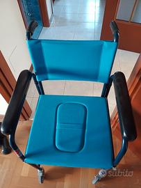 Surace sedia comoda ideale per anziani poco mobili