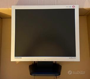 Samsung - SyncMaster - 910v - 19”