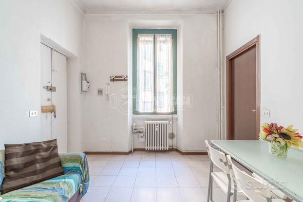 BILOCALE CON BALCONE IN VIA IMPERIA