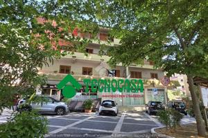 NEGOZIO A MERCOGLIANO