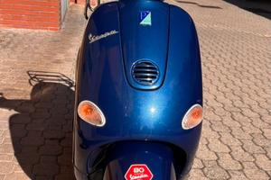 Vespa et4 150