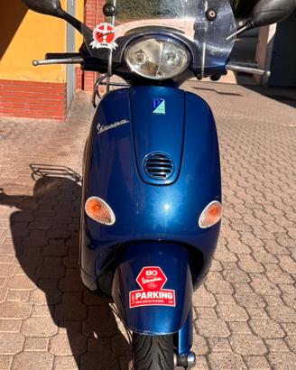 Vespa et4 150