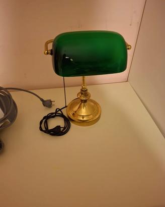 lampada da tavolo verde