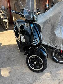 Vespa 300 gts