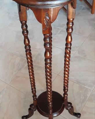 Porta piante in legno