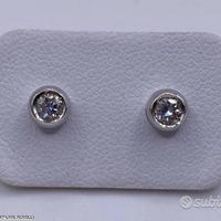 ORECCHINI PUNTO LUCE ORO 18kt. DIAMANTI NATURALI