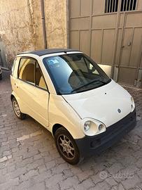 Miniauto Piaggio 50 macchina senza patente Bianco
