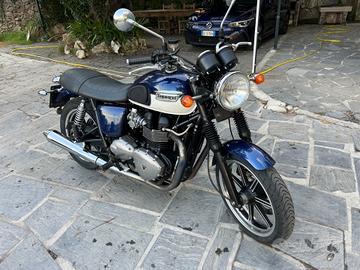 Triumph Bonneville se