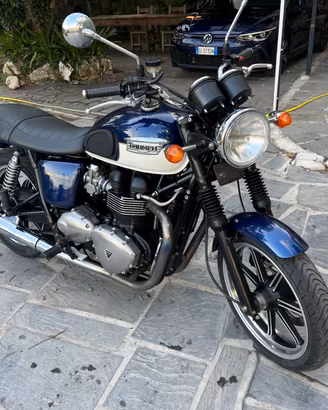 Triumph Bonneville se