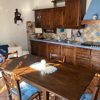 CUCINA  CON  TOP  PIASTRELLATO   AZZURRO  COMPLETA