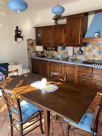 CUCINA  CON  TOP  PIASTRELLATO   AZZURRO  COMPLETA