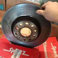 Dischi freno ant. e post. e pastiglie anteriori