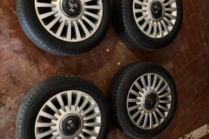 Cerchi in lega + pneumatici Pirelli