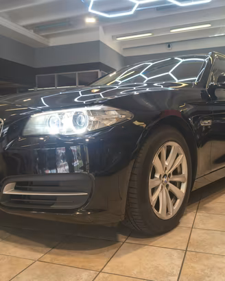 Bmw 525d Touring Business 2.0 220 CV automatica