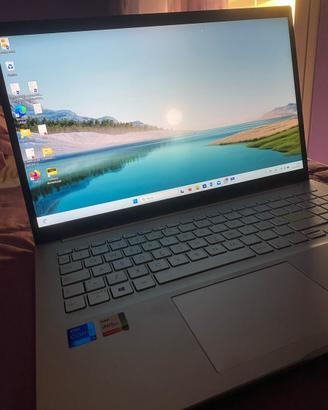 ASUS Vivobook 15 – Perfette condizioni!