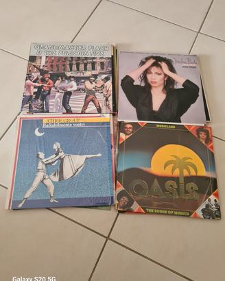 Lotto 20 dischi in vinile rovinati