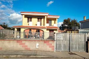 Villetta indipendente piscina -videosorveglianza