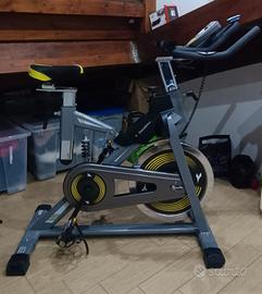 Spinning/spin bike 