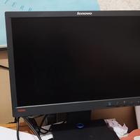 Monitor Lenovo 19 pollici